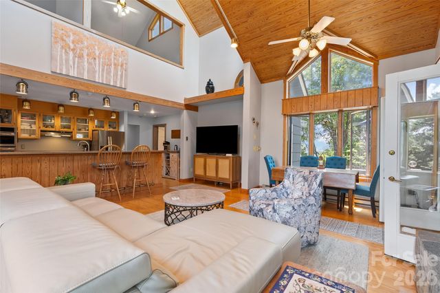 80 Strickland Drive, Waynesville, NC 28785