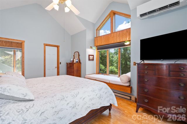 80 Strickland Drive, Waynesville, NC 28785
