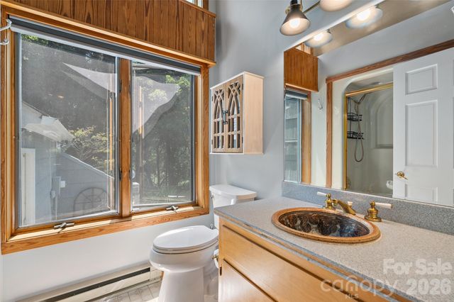 80 Strickland Drive, Waynesville, NC 28785