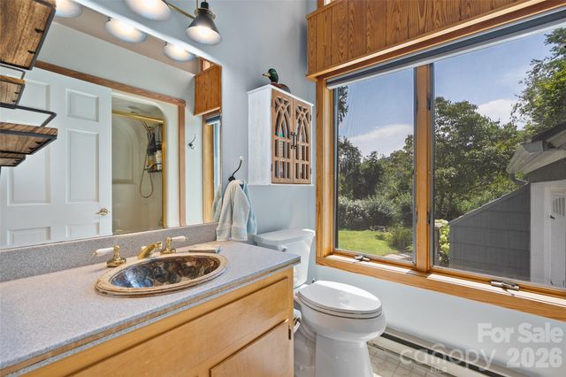 80 Strickland Drive, Waynesville, NC 28785