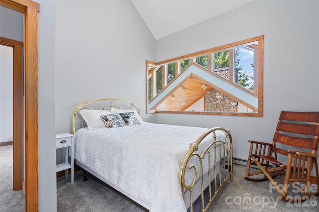 80 Strickland Drive, Waynesville, NC 28785