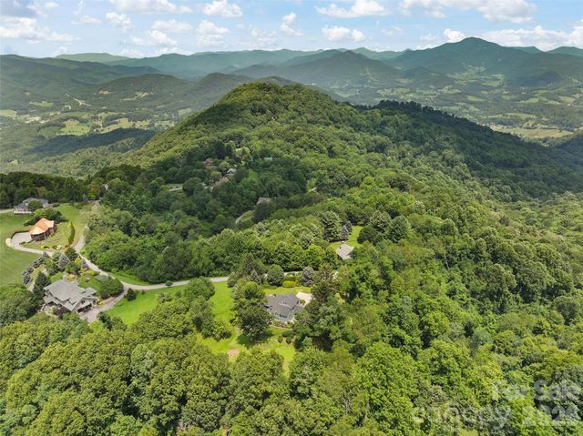 80 Strickland Drive, Waynesville, NC 28785