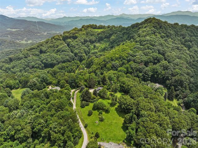 80 Strickland Drive, Waynesville, NC 28785