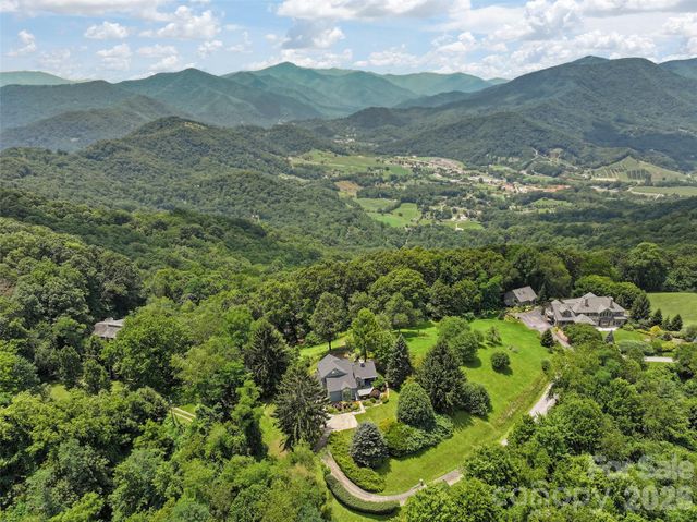 80 Strickland Drive, Waynesville, NC 28785
