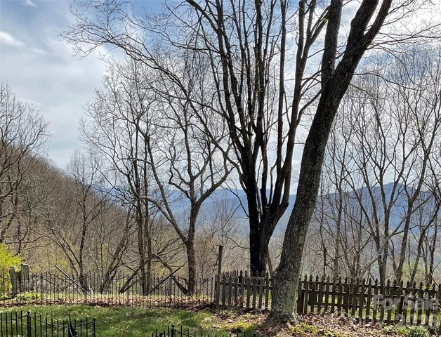 80 Strickland Drive, Waynesville, NC 28785
