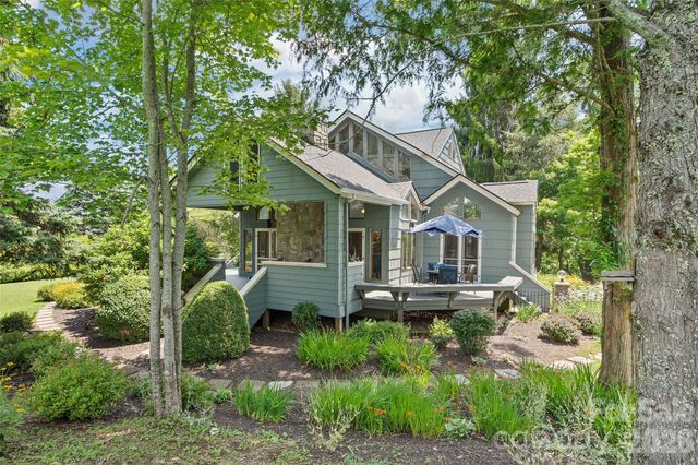 80 Strickland Drive, Waynesville, NC 28785