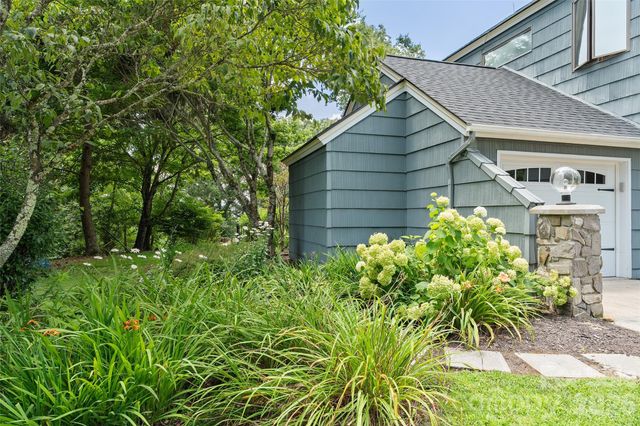80 Strickland Drive, Waynesville, NC 28785
