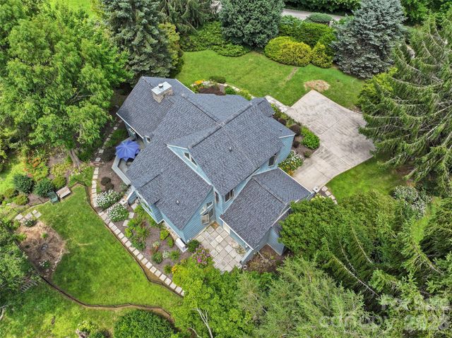 80 Strickland Drive, Waynesville, NC 28785