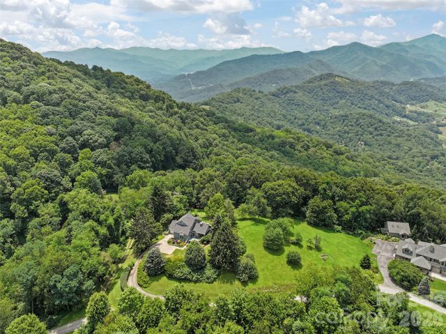 80 Strickland Drive, Waynesville, NC 28785