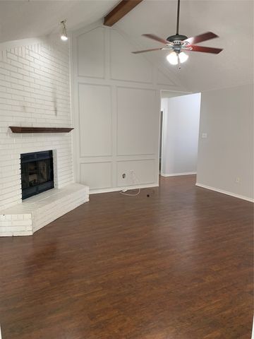 990 Camden Drive, Lewisville, TX 75067