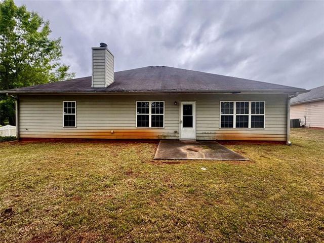 65 Lakeridge Ct, Covington, GA 30016