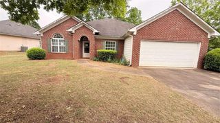 65 Lakeridge Ct, Covington, GA 30016