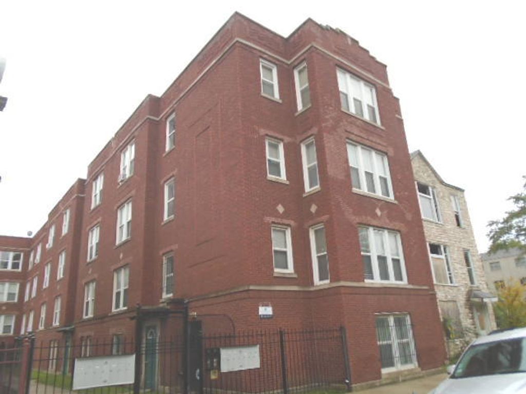 541 E 60th Street 1A, Chicago, IL 60637