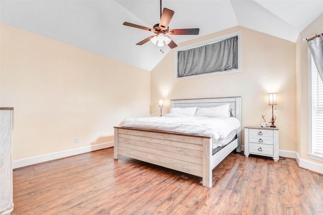 302 Dock Court, Crosby, TX 77532