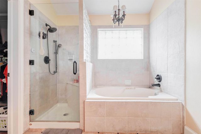 302 Dock Court, Crosby, TX 77532