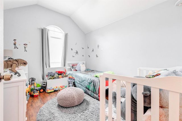 302 Dock Court, Crosby, TX 77532