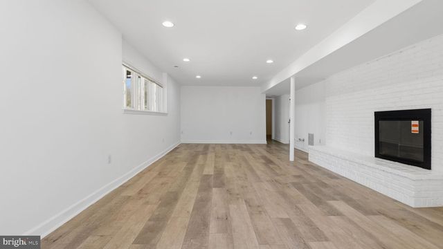 10001 BOXFORD CT, Fairfax, VA 22030