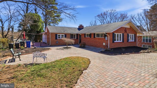 10001 BOXFORD CT, Fairfax, VA 22030