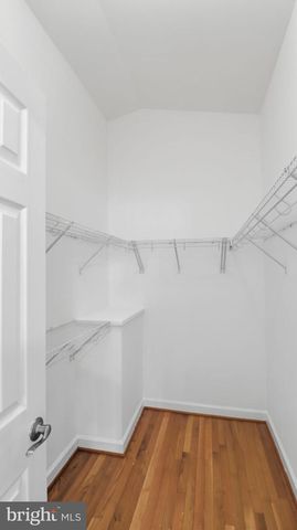 10001 BOXFORD CT, Fairfax, VA 22030