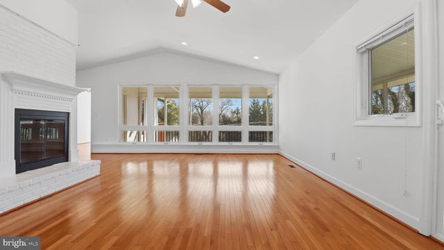 10001 BOXFORD CT, Fairfax, VA 22030