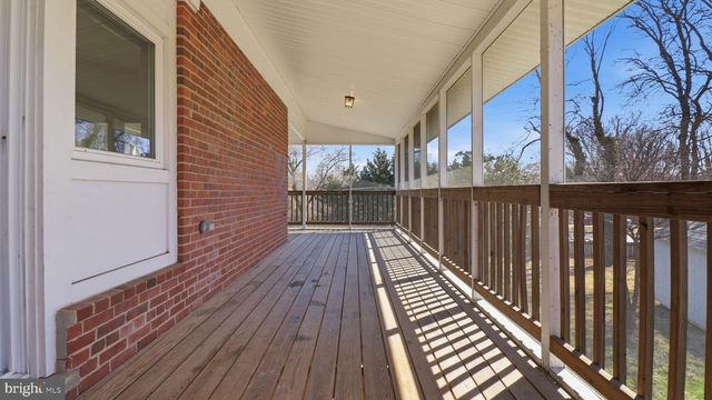 10001 BOXFORD CT, Fairfax, VA 22030