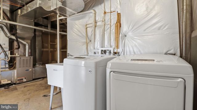 10001 BOXFORD CT, Fairfax, VA 22030