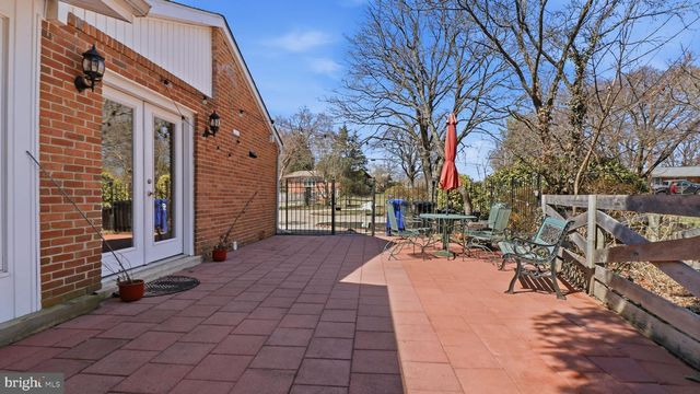 10001 BOXFORD CT, Fairfax, VA 22030