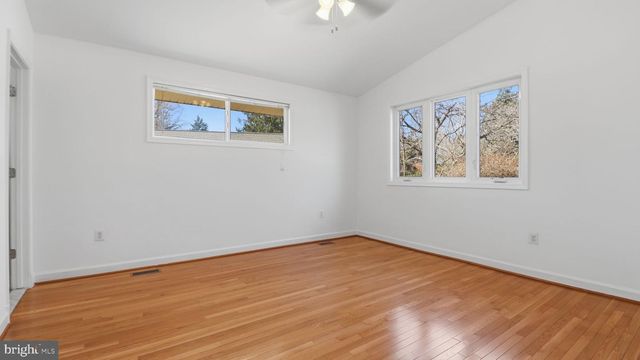 10001 BOXFORD CT, Fairfax, VA 22030