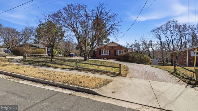 10001 BOXFORD CT, Fairfax, VA 22030