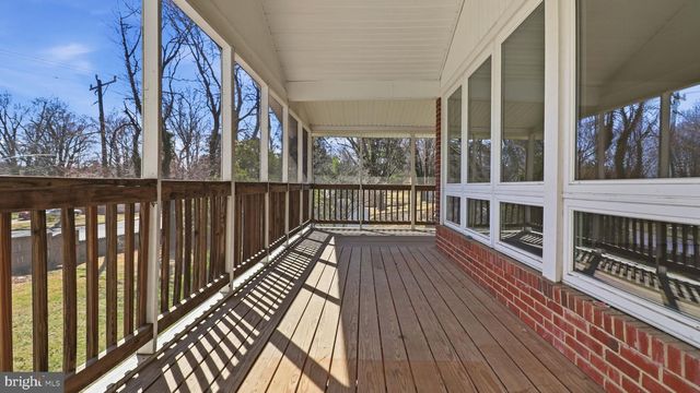 10001 BOXFORD CT, Fairfax, VA 22030