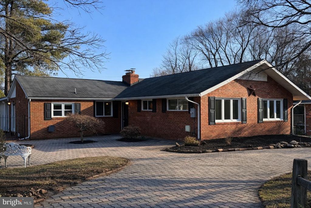 10001 BOXFORD CT, Fairfax, VA 22030