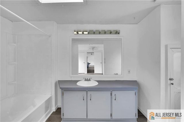 38 Longfellow Road, North Brunswick, NJ 08902