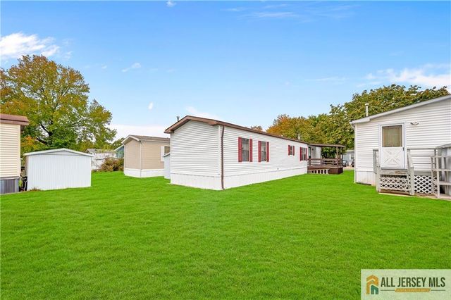 38 Longfellow Road, North Brunswick, NJ 08902