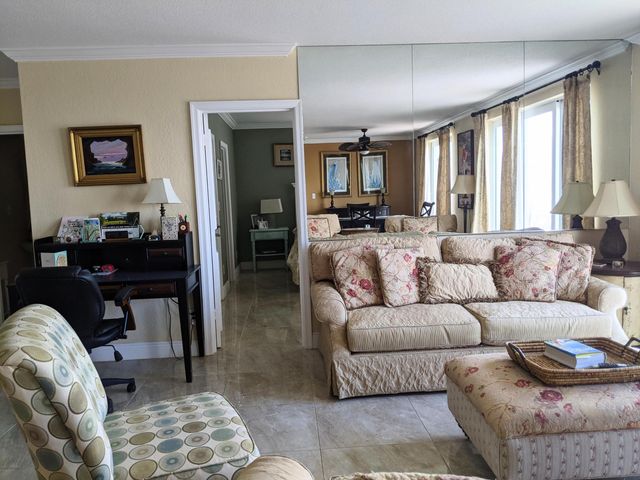 2840 S Ocean Boulevard 6110, Palm Beach, FL 33480