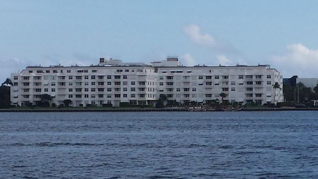 2840 S Ocean Boulevard 6110, Palm Beach, FL 33480
