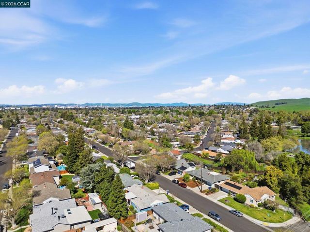 2105 Holbrook Drive, Concord, CA 94519