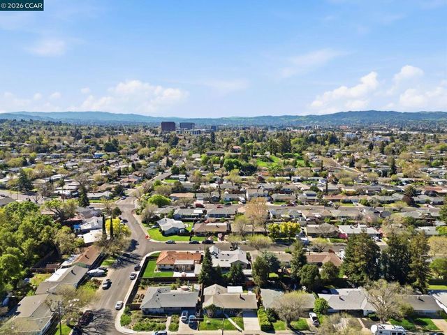 2105 Holbrook Drive, Concord, CA 94519