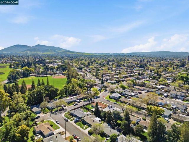 2105 Holbrook Drive, Concord, CA 94519