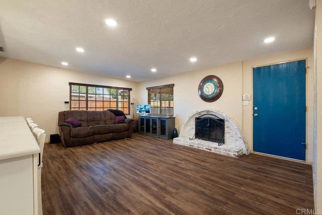 1186 1188 E Lexington, El Cajon, CA 92019