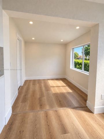 1711 NW 26th Avenue, Fort Lauderdale, FL 33311