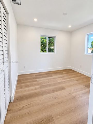 1711 NW 26th Avenue, Fort Lauderdale, FL 33311