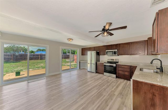 5520 HAYDEN BOULEVARD, Sarasota, FL 34232