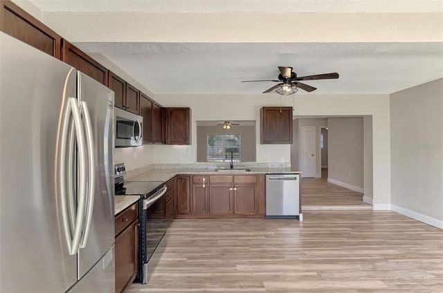 5520 HAYDEN BOULEVARD, Sarasota, FL 34232