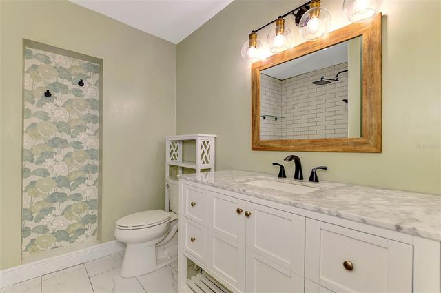 5520 HAYDEN BOULEVARD, Sarasota, FL 34232