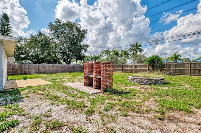 5520 HAYDEN BOULEVARD, Sarasota, FL 34232