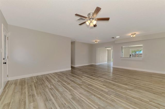 5520 HAYDEN BOULEVARD, Sarasota, FL 34232