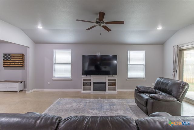 1715 Dryden Avenue, Copperas Cove, TX 76522