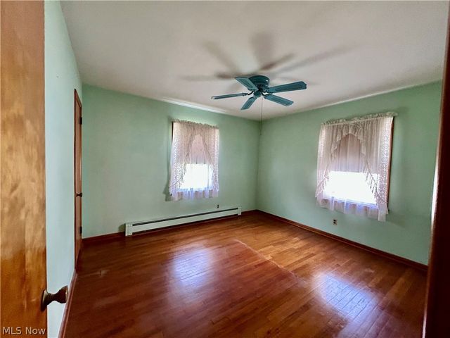 3241 Estates Circle, Youngstown, OH 44511