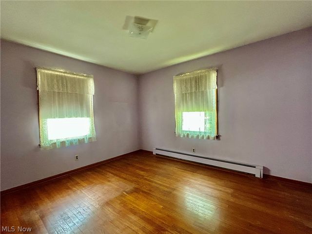 3241 Estates Circle, Youngstown, OH 44511