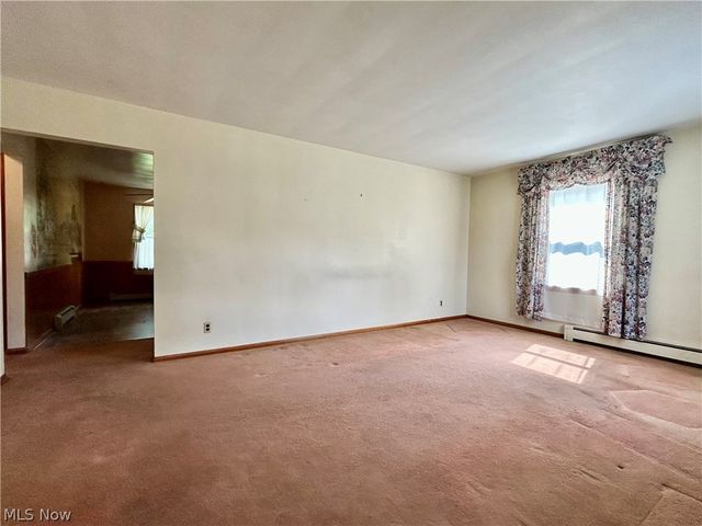 3241 Estates Circle, Youngstown, OH 44511